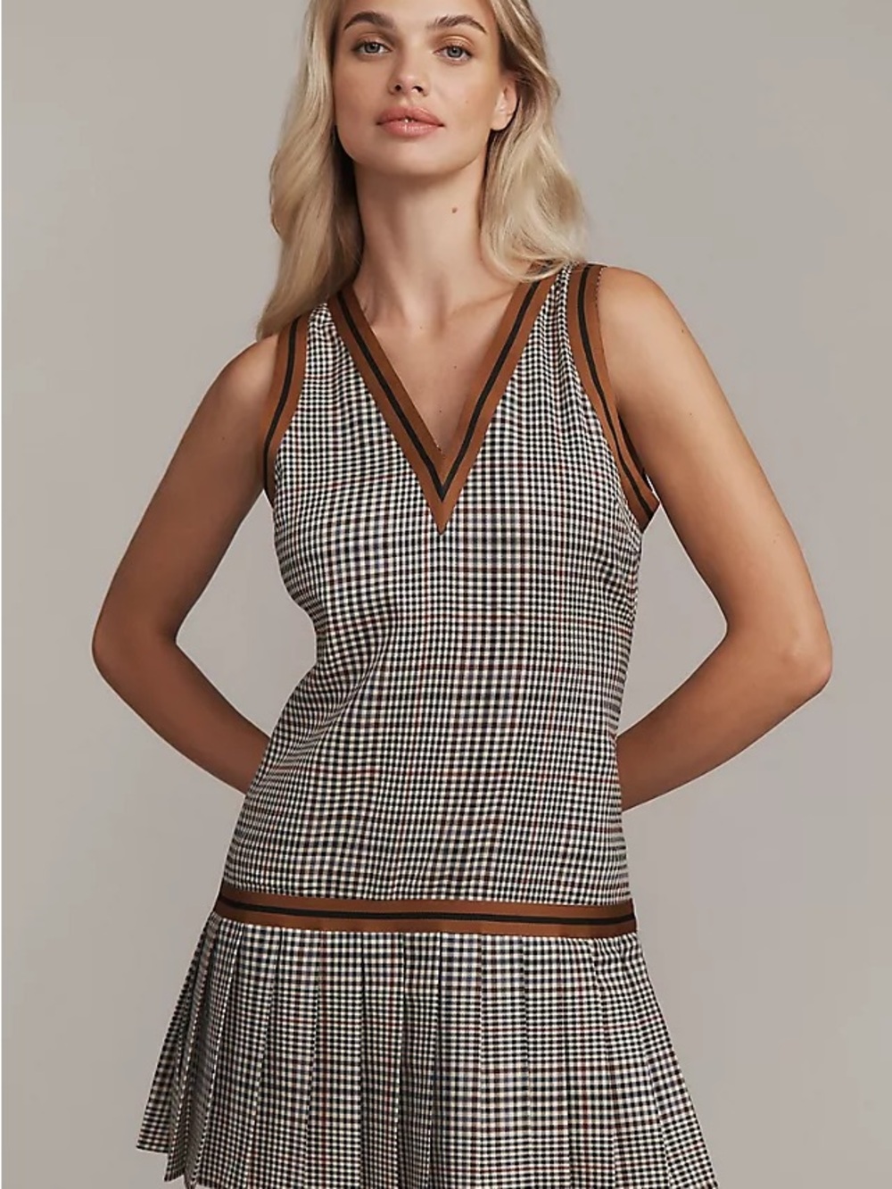 Sleeveless V-Neck Houndstooth Dress in Brown and Black